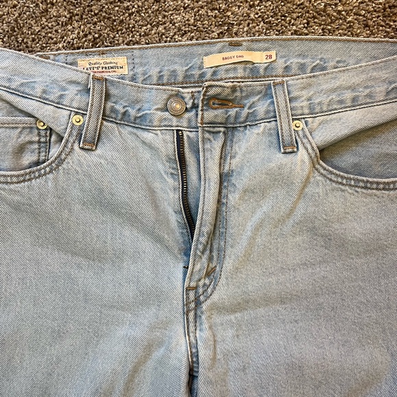 Levi’s Baggy Dad Jean - Picture 2 of 3